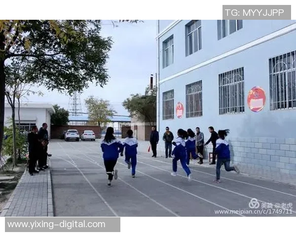 李强谈排球生涯：从青涩少年到国家队核心的成长之路