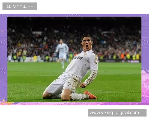 短发魅力十足10号足球明星的风采与传奇 短发魅力十足10号足球明星的风采与传奇